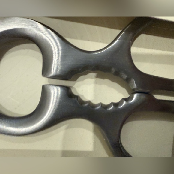 Artisan Row Stainless Steel Kitchen Shears with Nutcracker bottle opener - Picture 5 of 6